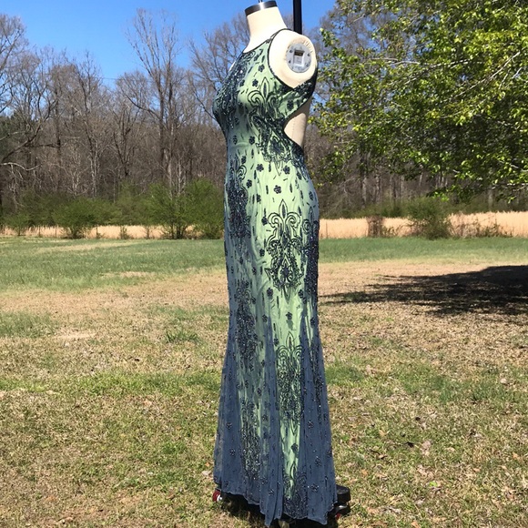 Lillie Ruben Dresses & Skirts - SALE Lillie Rubin - Beaded Prom Dress